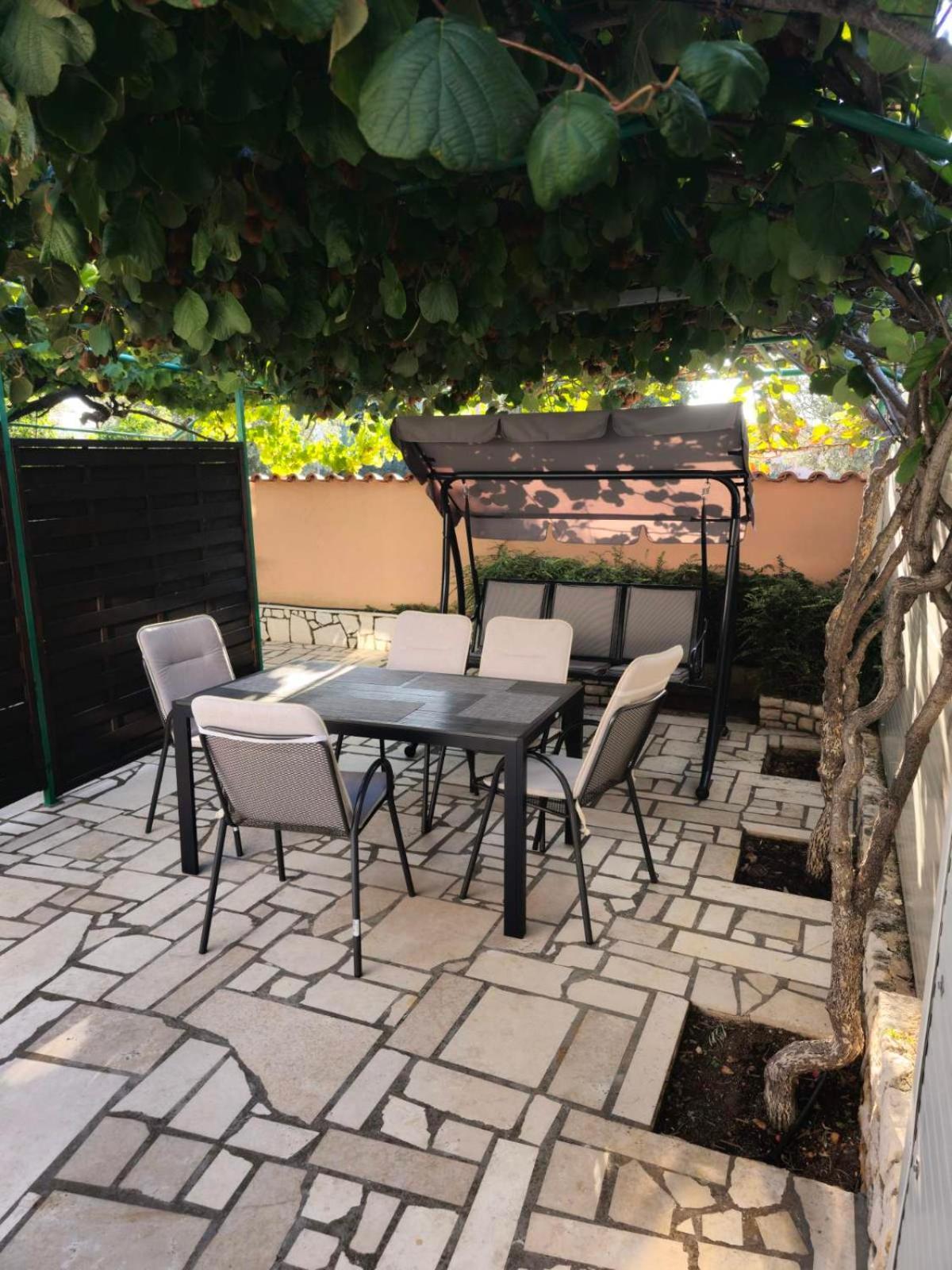 Apartment Vuceric Peroj